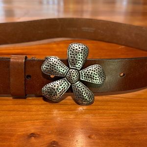 Silpada flower belt buckle brown leather size medium